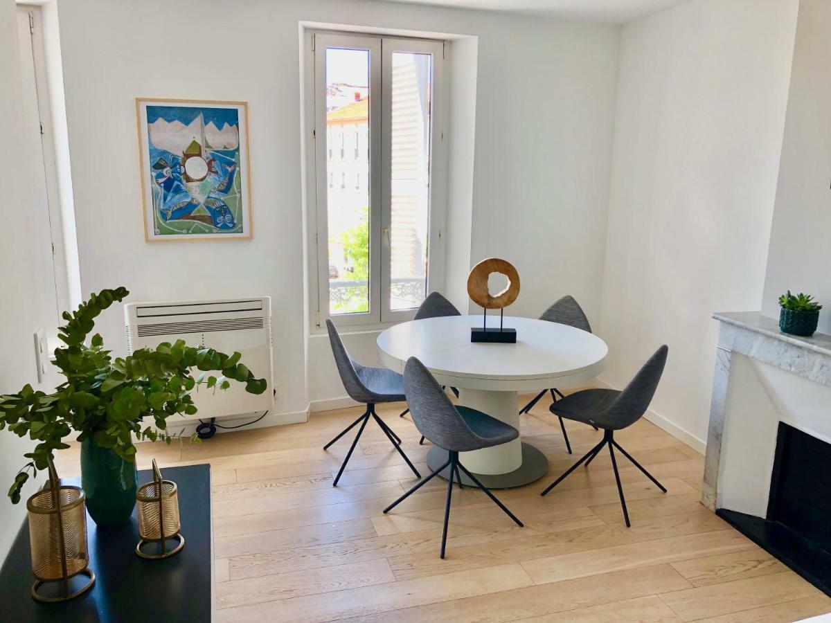 Apartment Bright & Modern In The Heart Of Antibes